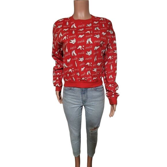 H&M women's crew neck long sleeve red polar bear  pullover sweatshirt size M - Picture 2 of 4